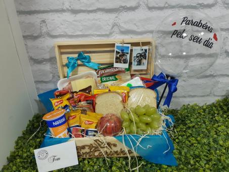 CESTA DE CAF� DA MANH� BUENOS DIAS COM FOTO E BAL�O