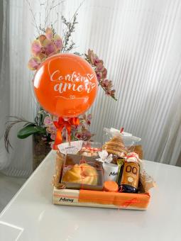 CESTA DE CAF� COME�ANDO BEM O DIA